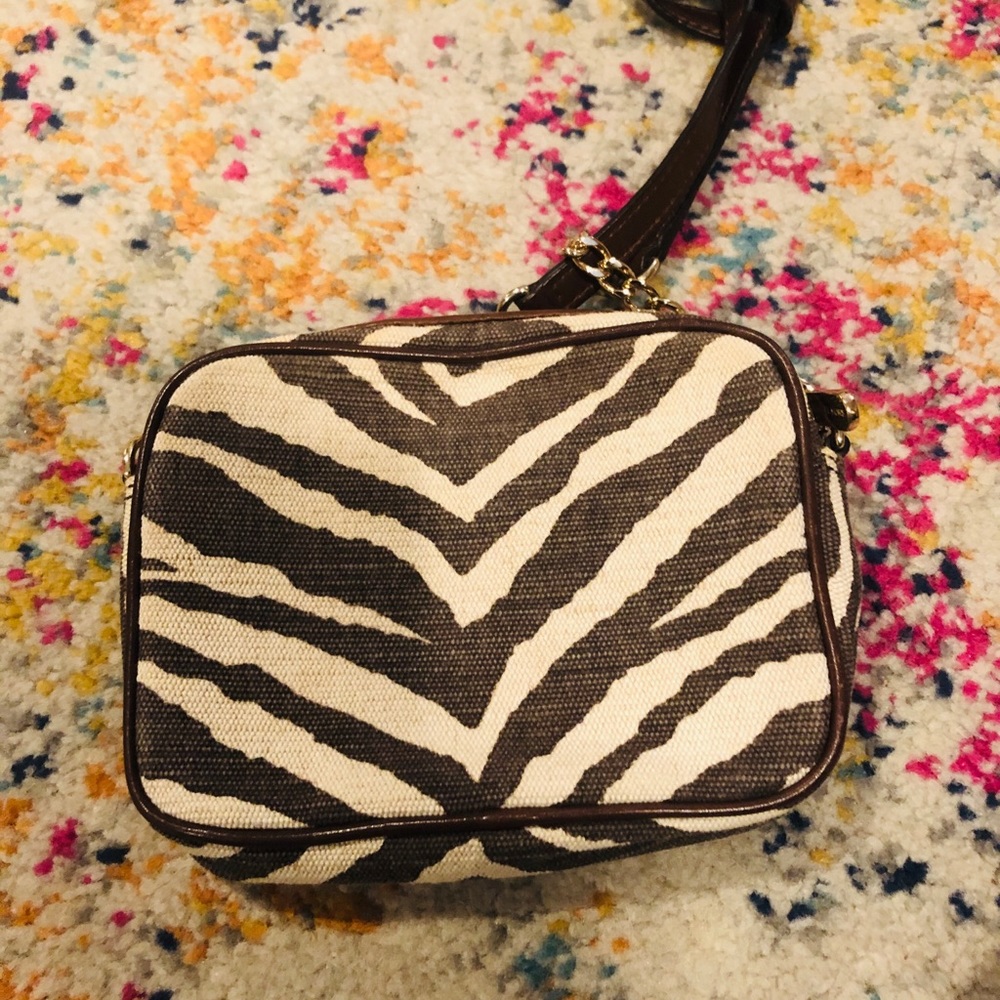 Authentic Michael Kors cross body - Picture 3 of 7